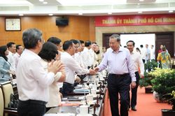 Nhiều cơ chế 'si&ecirc;u vượt trội' cho TP.HCM trong nghị quyết mới của Bộ Ch&iacute;nh trị