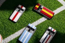 Độc đáo Vertu Agent Q bản World Cup Edition