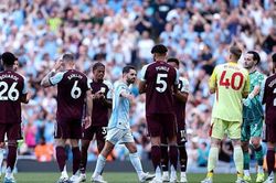 Đoạn kết xúc động của Bernardo Silva tại Man City
