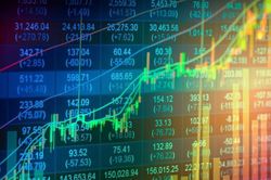VN-Index giữ sắc xanh nhờ lực đỡ từ ngân hàng và bất động sản