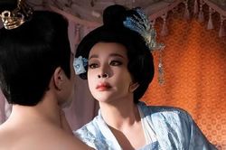 'Võ Tắc Thiên' Lưu Hiểu Khánh gây sốt với phim ngắn đạt 100 triệu view