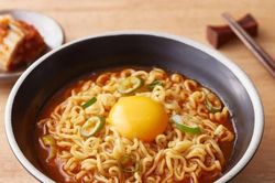 Người thích ăn mì với giấm, nửa năm sau mạch máu có thể xuất hiện 3 thay đổi