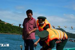 An Giang hỗ trợ ngư dân nâng cấp 'mắt thần' chống khai thác IUU
