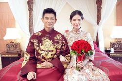 Mỹ nhân đẹp bậc nhất Trung Quốc khoe nhan sắc đỉnh cao ở phố đi bộ Hồ Gươm
