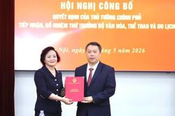 Trao quyết định bổ nhiệm Thứ trưởng Bộ Văn h&oacute;a, Thể thao v&agrave; Du lịch