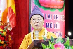 Phó Chủ tịch Thường trực HĐND tỉnh chúc mừng Đại lễ Phật đản tại chùa Hoa Nghiêm Tây Yên Tử