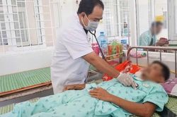 75 trường hợp nhập viện điều trị nghi do ngộ độc từ bánh mì