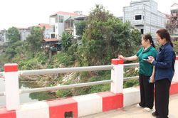 “Thấp thỏm” ven sông Trung