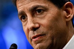 Tân Chủ tịch Fed Kevin Warsh đối mặt sức ép tăng lãi suất trái ngược kỳ vọng của Tổng thống Trump