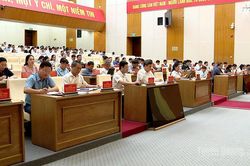 Qu&aacute;n triệt c&aacute;c văn bản của Trung ương, của tỉnh về sắp xếp th&ocirc;n, tổ d&acirc;n phố