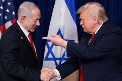 Reuters: Israel lo mất ảnh hưởng với &ocirc;ng Trump trong đ&agrave;m ph&aacute;n với Iran