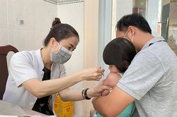 13 bệnh phải ti&ecirc;m chủng bắt buộc từ 1/7, người d&acirc;n cần lưu &yacute; g&igrave;?