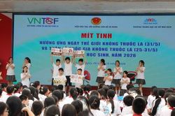 Giờ học đặc biệt về sức khỏe và xây dựng trường học an toàn, văn minh và không khói thuốc