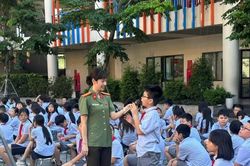 'Gieo' văn hóa giao thông cho học sinh trước kỳ nghỉ hè