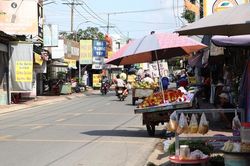 Xã Vĩnh Lộc xử lý lấn chiếm lòng đường, vỉa hè
