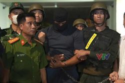 Công an TPHCM ráo riết truy bắt 2 sát thủ nước ngoài chỉ trong 24 giờ