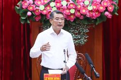 Thủ tướng Lê Minh Hưng làm việc với Ban Thường vụ Tỉnh ủy Vĩnh Long, chỉ đạo nhiều việc quan trọng