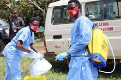 WHO cảnh báo dịch Ebola vượt tầm kiểm soát, nguy cơ lan rộng tại Trung và Đông Phi