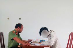 'Mạnh mồm' vì… sĩ gái!