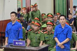Dùng súng cướp ngân hàng ở Gia Lai: Hai bị cáo lĩnh 56 năm tù