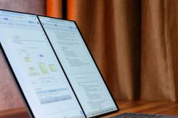 Zenbook DUO hai màn hình với giá bán gần 100 triệu đồng