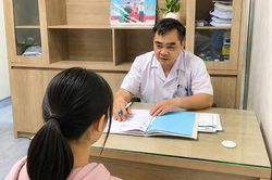 Căng thẳng mùa thi: Cha mẹ cần đồng hành thay vì tạo thêm áp lực