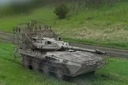 Xe tăng Centauro ở tiền tuyến Ukraine: Tấn công mạnh, phòng thủ mong manh