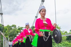 Về nơi đánh cồng, lưu giữ 10.000 chiếc chiêng