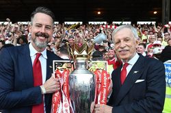 Chủ tịch Arsenal tuyên bố lớn chuyển nhượng