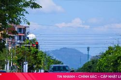 Hà Tĩnh nắng nóng đặc biệt gay gắt, mặt đường xuất hiện ảo ảnh