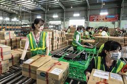 Thương mại điện tử Việt Nam tăng tốc: Từ cuộc đua doanh số đến cạnh tranh chiều sâu