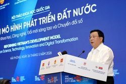 Kết hợp h&agrave;i h&ograve;a giữa ki&ecirc;n định v&agrave; đổi mới, ph&aacute;t triển để ổn định, ổn định để ph&aacute;t triển bền vững