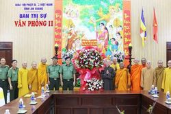Giám đốc Công an tỉnh An Giang Nguyễn Văn Hận thăm, chúc mừng Đại lễ Phật đản Phật lịch 2570