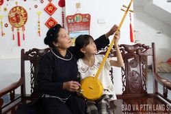 Người giữ hồn then