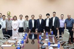 Thứ trưởng Nguyễn Tri Thức tiếp, làm việc với Chủ tịch Tập đoàn SunWah cùng các doanh nghiệp Trung Quốc