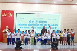 Trẻ em cần được bảo vệ cả ngoài đời thực lẫn trên không gian mạng