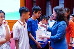 Trẻ em hạnh phúc, an toàn trong kỷ nguyên số