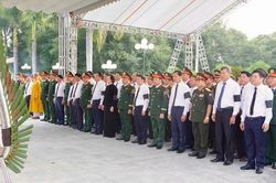 Ph&oacute; Thủ tướng Phạm Thị Thanh Tr&agrave; dự lễ truy điệu, an t&aacute;ng h&agrave;i cốt liệt sĩ qu&acirc;n t&igrave;nh nguyện Việt Nam tại Điện Bi&ecirc;n