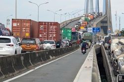 Cầu Phú Mỹ sửa chữa, Phòng CSGT TPHCM đưa ra lộ trình đi lại để tránh kẹt xe