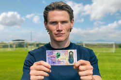 Ngân hàng Scotland phát hành tiền giấy in hình cầu thủ Scott McTominay