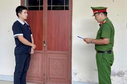 'Đạo chích' ở cùng xã