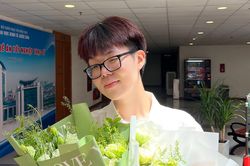 Nam sinh là thủ khoa đầu ra Đại học Kinh tế Quốc dân với bảng điểm toàn A