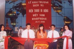 Quyết sách táo bạo của ngành Bưu điện làm mạng di động thứ hai dù bị nghi ngờ
