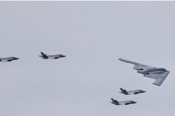 Mỹ triển khai chiến đấu cơ F-22, hàng chục máy bay tiếp nhiên liệu khắp Israel