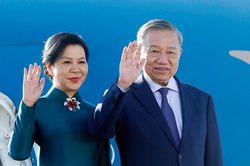 Thái Lan bắn đại bác ở sân bay chào đón Tổng Bí thư, Chủ tịch nước và phu nhân