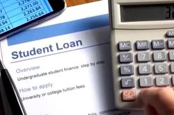 Hàng triệu người Mỹ phải lựa chọn kế hoạch trả nợ sinh viên mới