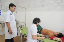 N&acirc;ng cao chất lượng chăm s&oacute;c sức khỏe người d&acirc;n