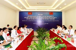 Tăng cường hợp tác qua cặp cửa khẩu Thanh Thủy - Thiên Bảo