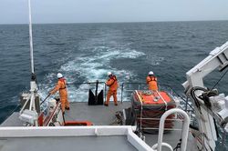 Tàu cá mất liên lạc trên biển Hải Phòng, 11 ngư dân được cứu sống