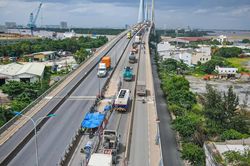 TP.HCM sửa chữa cầu Ph&uacute; Mỹ, khuyến c&aacute;o nhiều lộ tr&igrave;nh thay thế